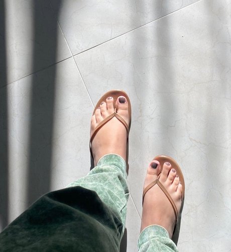 Nacktes geleaktes OnlyFans-Foto von Baddie Toes