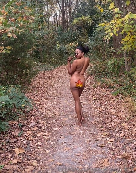 Nacktes geleaktes OnlyFans-Foto von Queen Courtney