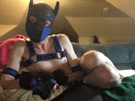 Nacktes geleaktes OnlyFans-Foto von Pup Scrote