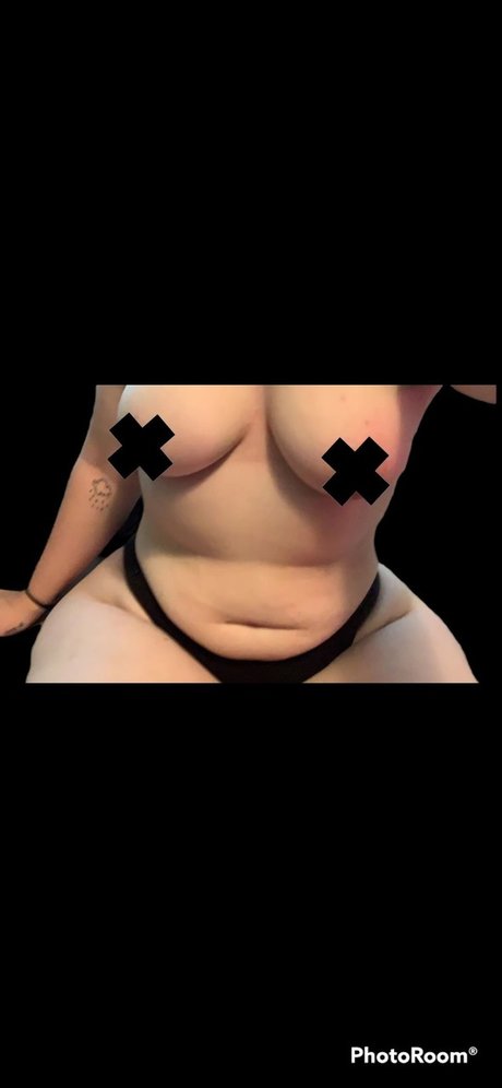 Nacktes geleaktes OnlyFans-Foto von U69831448