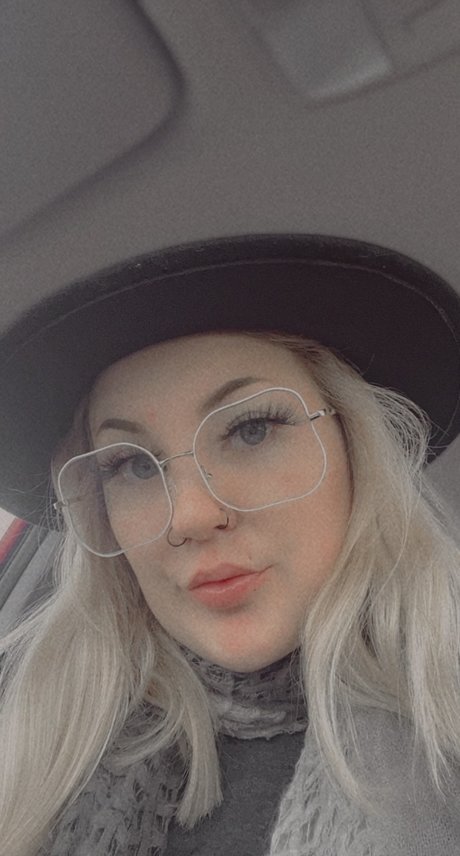 Nacktes geleaktes OnlyFans-Foto von Monica Greene Free