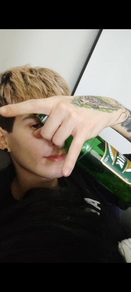 Nacktes geleaktes OnlyFans-Foto von Dejvdee