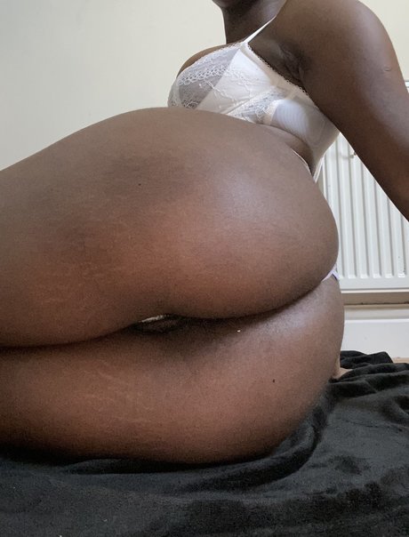 Nacktes geleaktes OnlyFans-Foto von Sweet Ebony