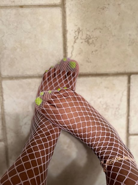 Nacktes geleaktes OnlyFans-Foto von Ebony Pedi Goddess