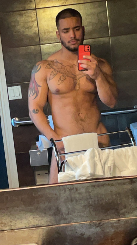 Nacktes geleaktes OnlyFans-Foto von David Christian