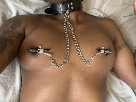 Nacktes geleaktes OnlyFans-Foto von Set