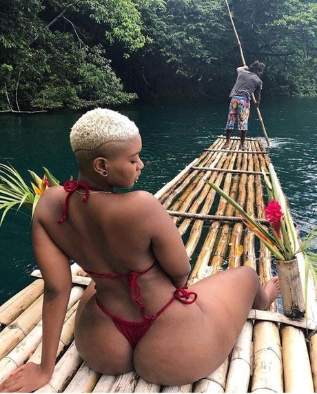 Nacktes geleaktes OnlyFans-Foto von Ebony Angels Erotica