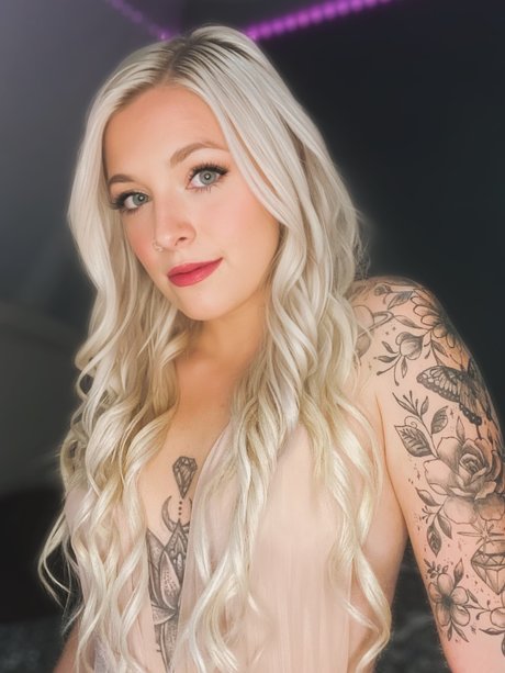 Nacktes geleaktes OnlyFans-Foto von Quinn Sparks