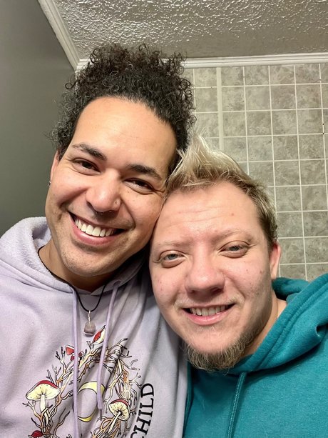 Nacktes geleaktes OnlyFans-Foto von Queertrip