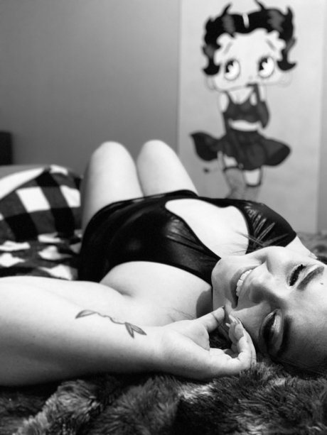 Nacktes geleaktes OnlyFans-Foto von Queen Vixin 