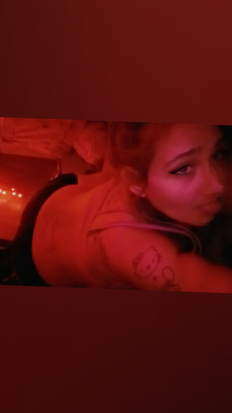 Nacktes geleaktes OnlyFans-Foto von Juicytits34