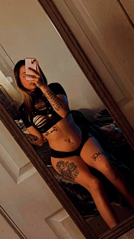 Nacktes geleaktes OnlyFans-Foto von Queen 