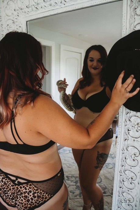 Nacktes geleaktes OnlyFans-Foto von Brittney Ann Lassiter