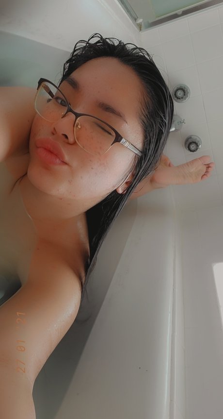 Nacktes geleaktes OnlyFans-Foto von The Queen Bee