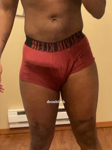 Nacktes geleaktes OnlyFans-Foto von Deon Hung Black