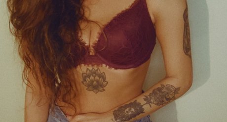 Nacktes geleaktes OnlyFans-Foto von Destiney