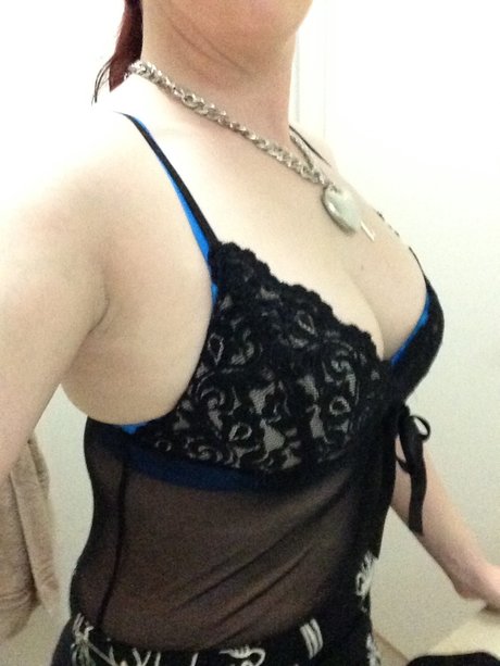 Nacktes geleaktes OnlyFans-Foto von Desire Bound Doll