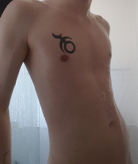 Nacktes geleaktes OnlyFans-Foto von Dante Riley
