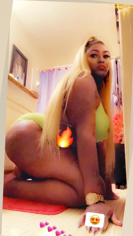 Nacktes geleaktes OnlyFans-Foto von Barbiedreams