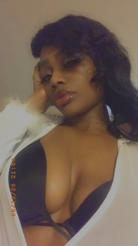 Nacktes geleaktes OnlyFans-Foto von Prettiest Pisces 