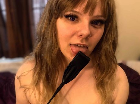 Nacktes geleaktes OnlyFans-Foto von Raine