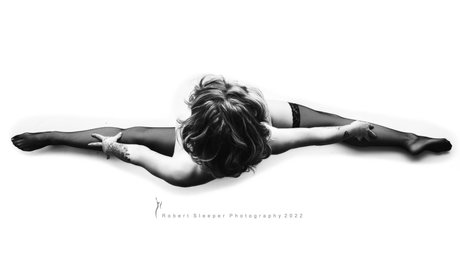 Nacktes geleaktes OnlyFans-Foto von Raine Amethyst