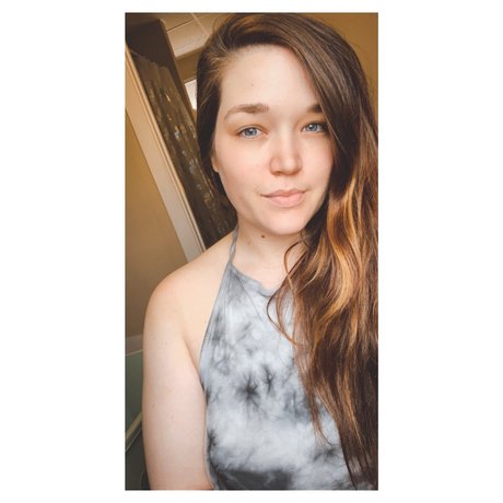 Nacktes geleaktes OnlyFans-Foto von Sarah