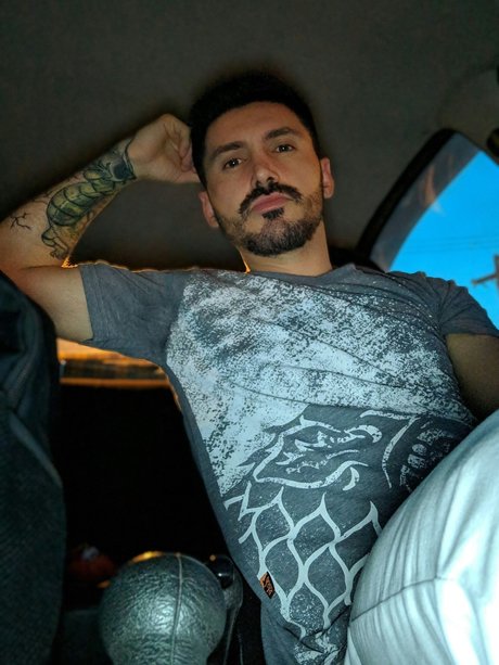 Nacktes geleaktes OnlyFans-Foto von Rael 
