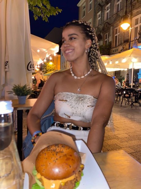 Nacktes geleaktes OnlyFans-Foto von Rachel