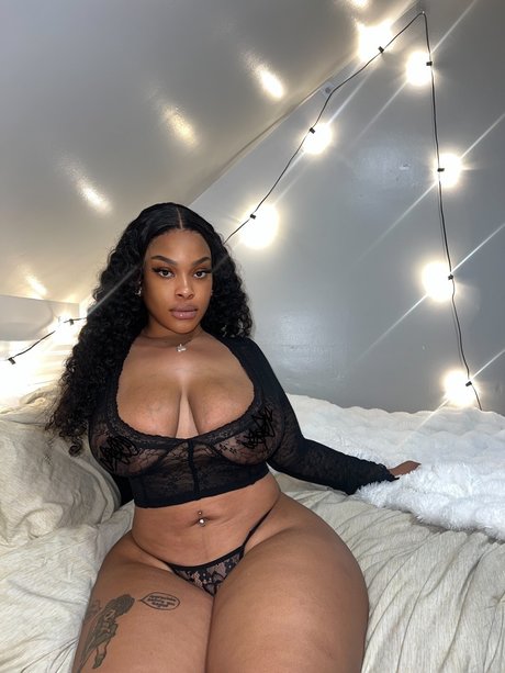 Nacktes geleaktes OnlyFans-Foto von Angelbaby