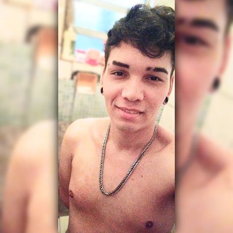 Nacktes geleaktes OnlyFans-Foto von Djay Veve