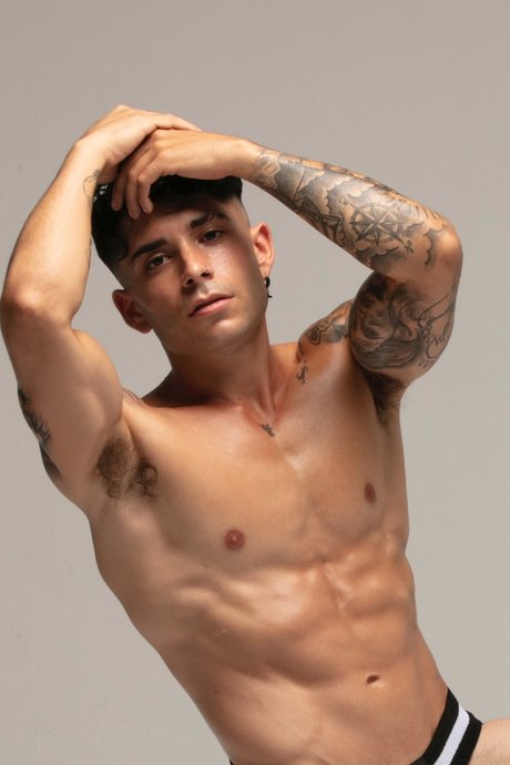 Nacktes geleaktes OnlyFans-Foto von     