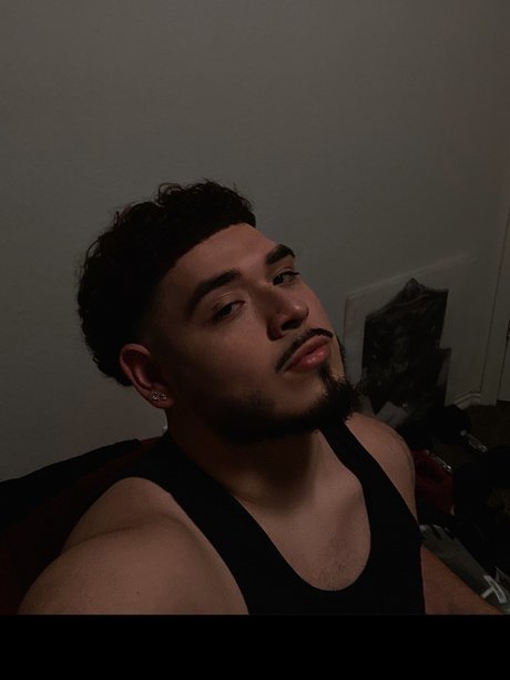 Nacktes geleaktes OnlyFans-Foto von Exclusive Traphouse X 