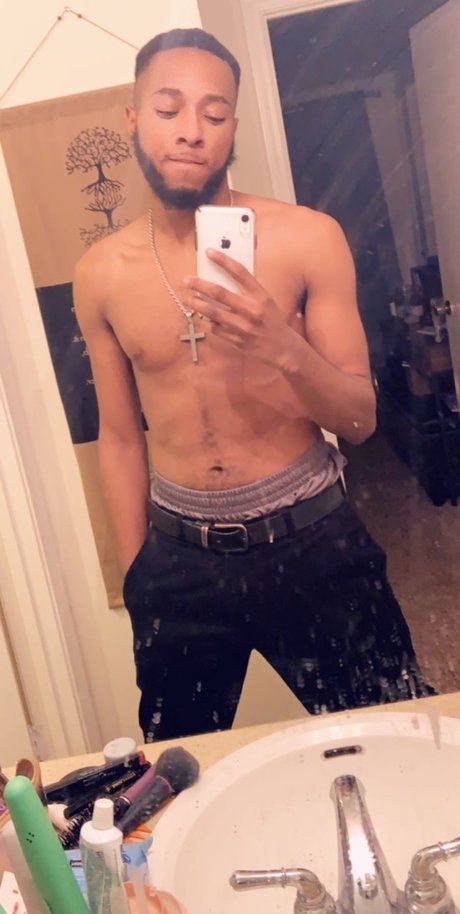 Nacktes geleaktes OnlyFans-Foto von Rashad