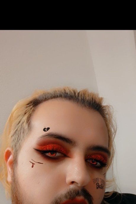 Nacktes geleaktes OnlyFans-Foto von Floor The Flower