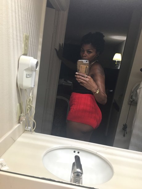 Nacktes geleaktes OnlyFans-Foto von Rhonda Dunn