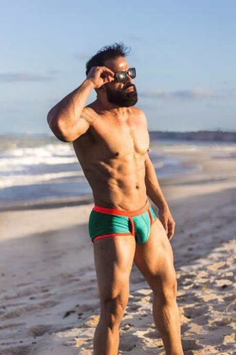 Nacktes geleaktes OnlyFans-Foto von Renan Muscle Flex