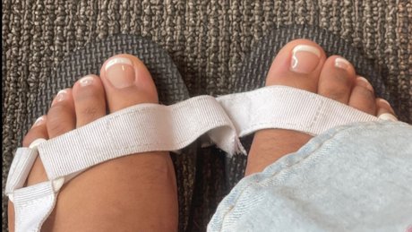 Nacktes geleaktes OnlyFans-Foto von Reesiesfeetsies