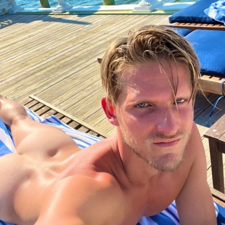 Nacktes geleaktes OnlyFans-Foto von Reed Erotica
