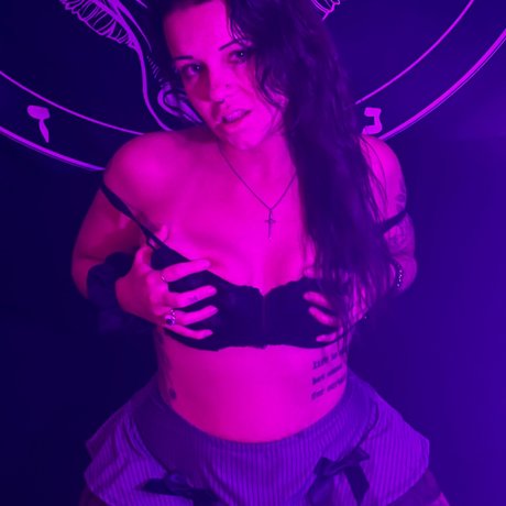 Nacktes geleaktes OnlyFans-Foto von Ri