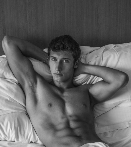 Nacktes geleaktes OnlyFans-Foto von Redclark