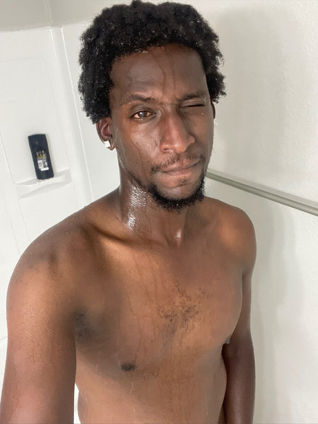 Nacktes geleaktes OnlyFans-Foto von Reckless Kidd