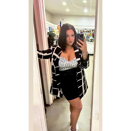 Nacktes geleaktes OnlyFans-Foto von Rosa