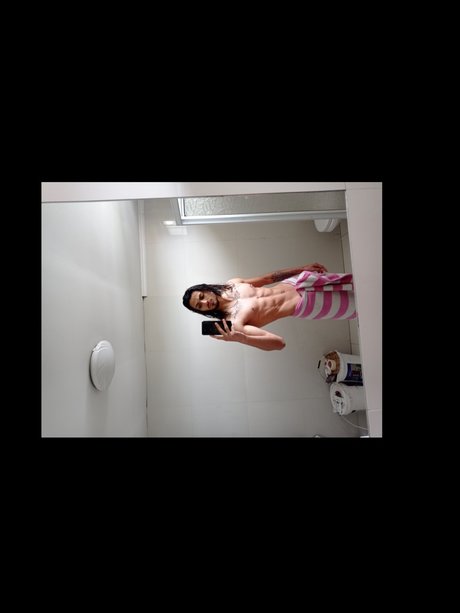 Nacktes geleaktes OnlyFans-Foto von Itsgogigut