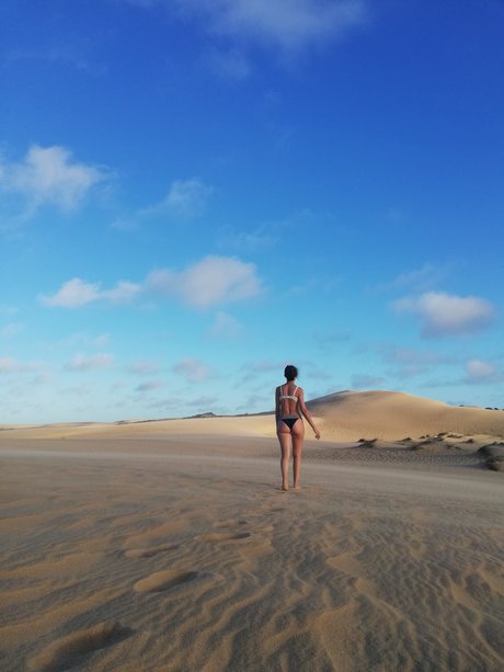 Nacktes geleaktes OnlyFans-Foto von Romi Surez Asmr