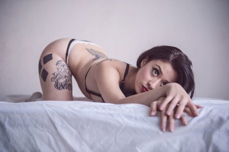 Nacktes geleaktes OnlyFans-Foto von Romina Sunshine