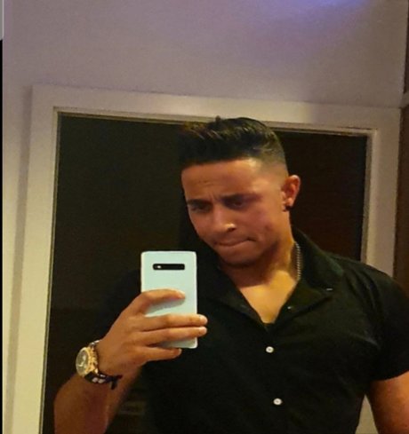 Nacktes geleaktes OnlyFans-Foto von Romeo Diamonds