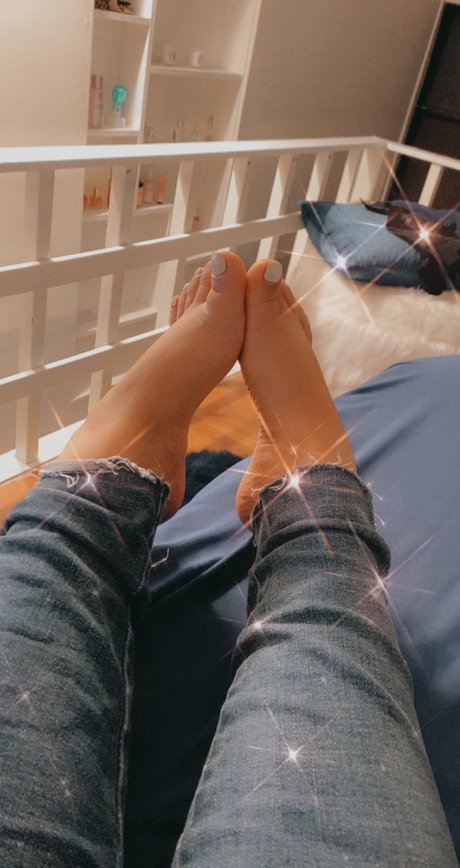 Nacktes geleaktes OnlyFans-Foto von Reiana Love