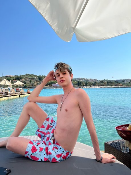 Nacktes geleaktes OnlyFans-Foto von Rzgar Ozan Dikici