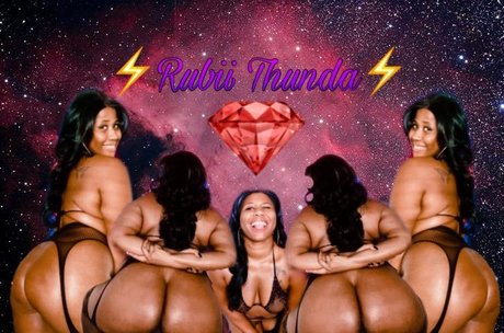 Nacktes geleaktes OnlyFans-Foto von Rubii Thunda